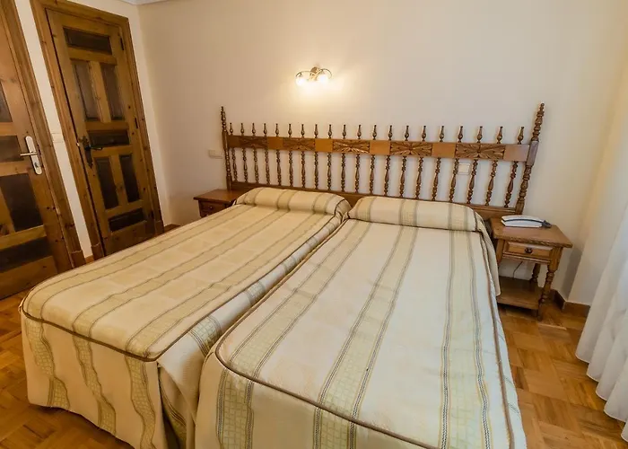 Hostal Santo Domingo de Silos