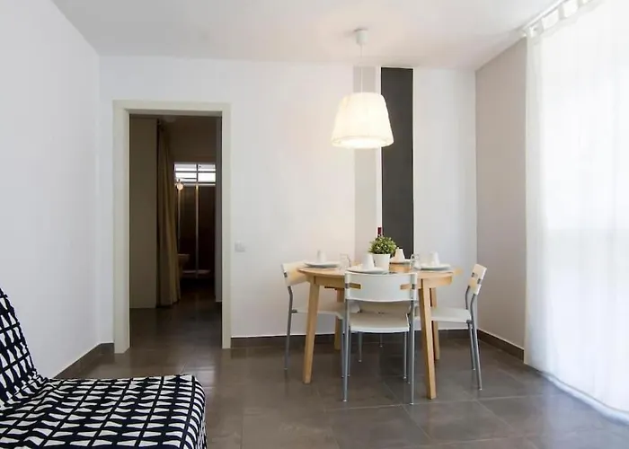 Cute Tiny Flat Near The Beach And City Center