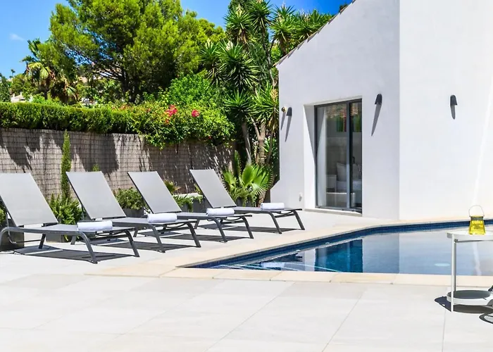 2705 - Schicke Villa In Santa Ponsa Nova