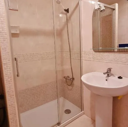 Apartamento rojo con vistas al mar