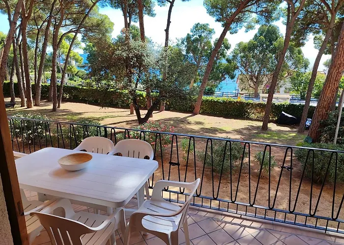 Apartamento Con Amplia Terraza Y Vistas Al Mar A 150 Metros De La Playa