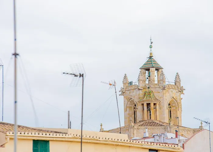 Apartamento 23 en la muralla romana junto a la Catedral