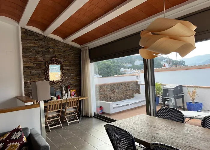 Big Family House In The Center Of El Port De La Selva