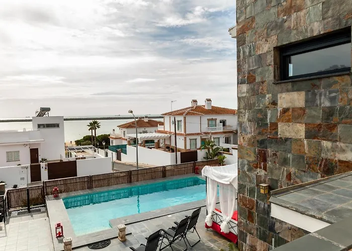 Chalet Con Piscina Privada En Mazagón