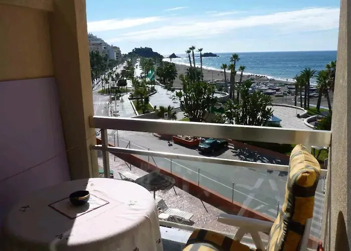 Coqueto estudio frente al mar.