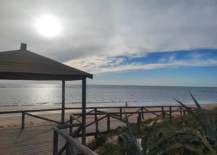 Precioso bajo muy grande a 200 metros de playa
