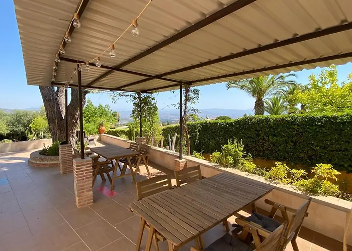 Detached Holiday House, 2 Bedrooms, Private Garden, Pool