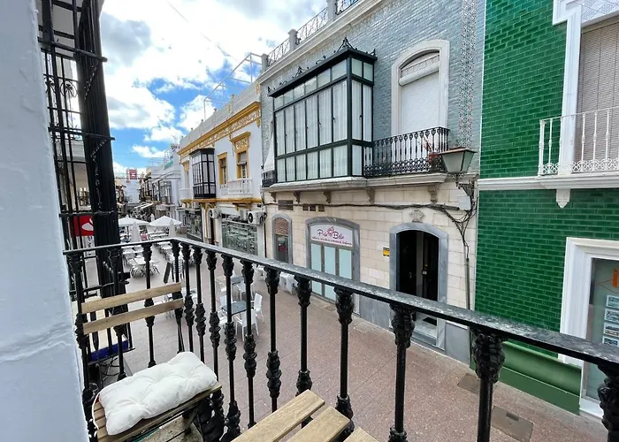Casa Cristóbal Colón habitaciones con vistas a Semana Santa y Fiestas