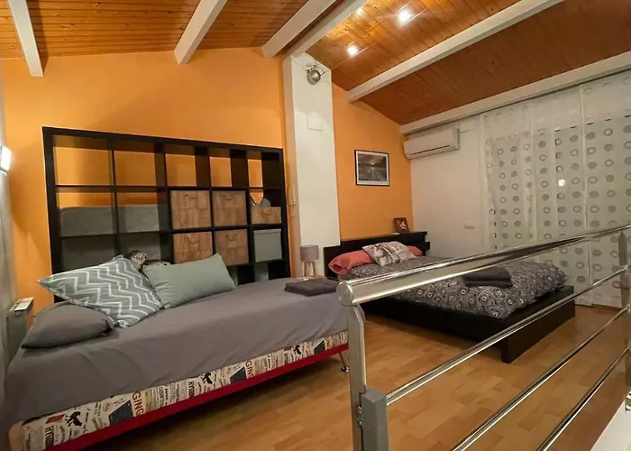 La Mota Beach House With Pool & Bbq
