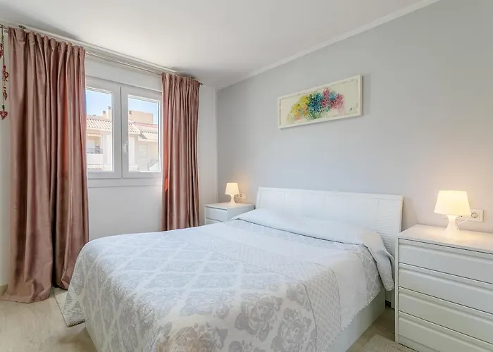 Bonita Casa En Urbanizacion Privada Muy Cerca Del Mar Y De Alicante