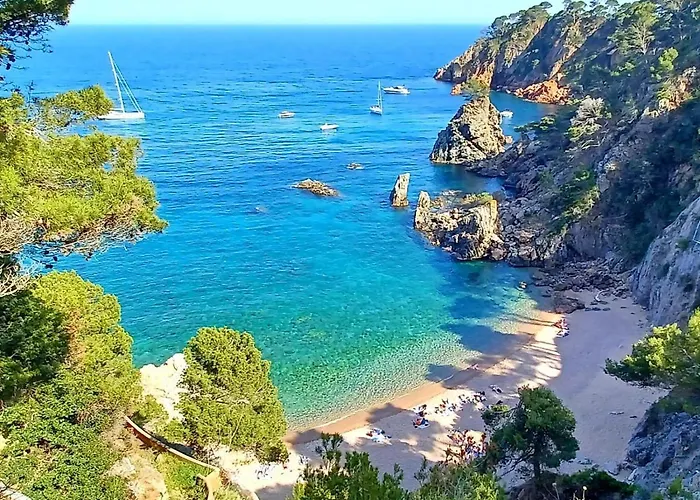 Appartement tout confort avec WIFI vue sur mer et piscine communautaire secteur EL GOLFET à Callela de Palafrugell