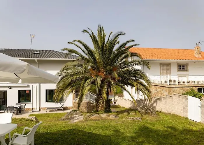 Acogedora vivienda con jardín andando a la playa.