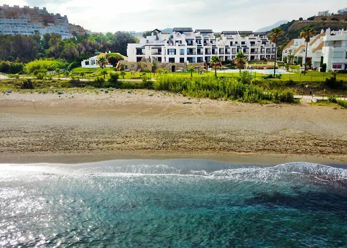 Exclusive Luxury Frontline Beach Penthouse Casares Del Mar - Estepona