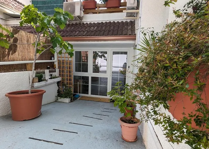 Amplio apartamento independiente con terraza