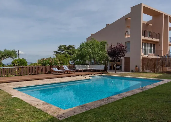 Romantic Modern Apartment Private Swimming Pool 5 Min Walk From Begur Centre