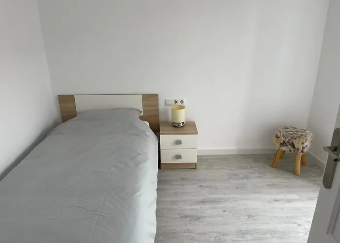 Old Town Oliva Guest Apartment