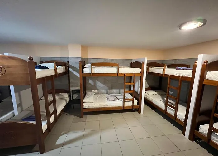 Albergue Casa Mariela -- Pool - additional cost -- solo peregrinos
