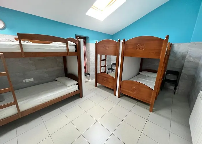 Albergue Casa Mariela -- Pool - additional cost -- solo peregrinos