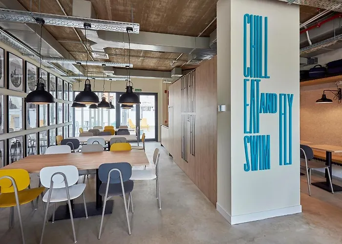 Hostelfly Madrid Airport