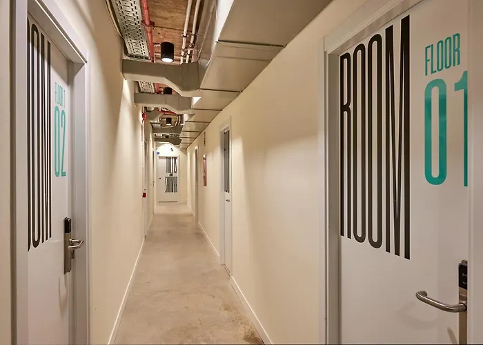 Hostelfly Madrid Airport