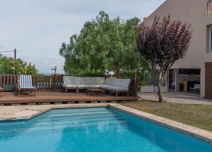 Romantic Modern Apartment Private Swimming Pool 5 Min Walk From Begur Centre