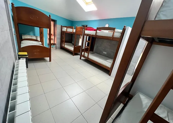 Albergue Casa Mariela -- Pool - additional cost -- solo peregrinos