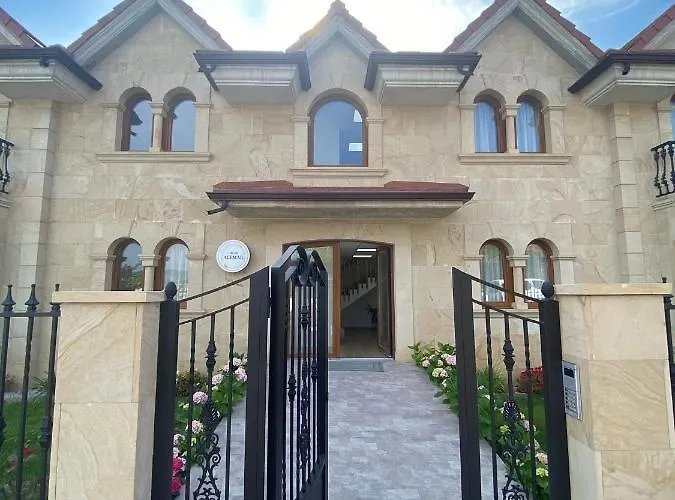 Apartamentos Palacio Alemar