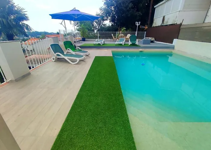 VILLA FALCONERA APARTAMENTS, GANDIA a las faldas de la montaña RELAX&PETS