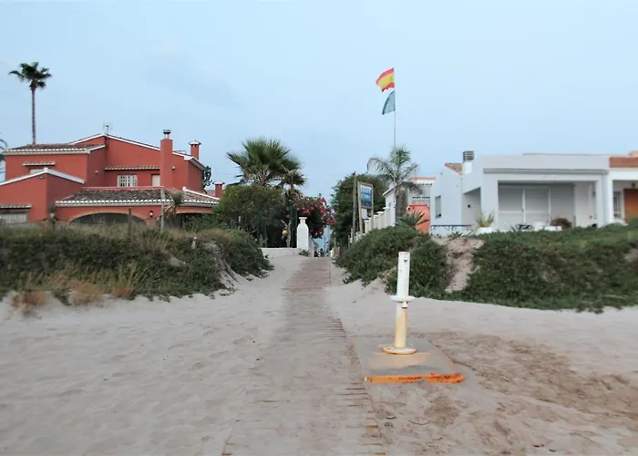 Apartamento nuevo en urbanización a 250 metros de la playa