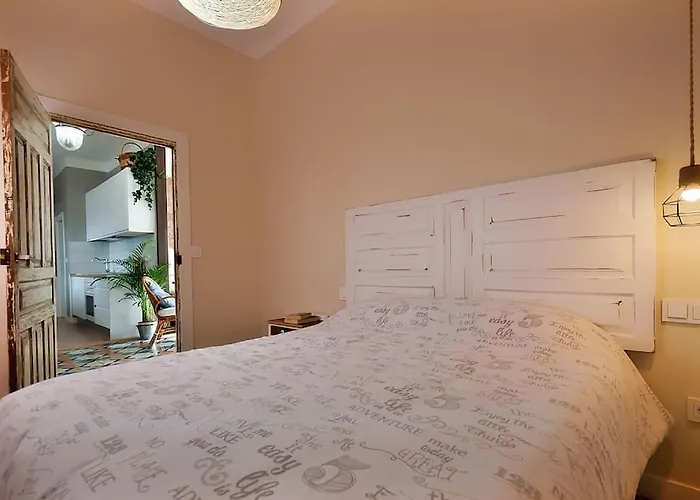 Casa el Tratado, situada en el casco histórico con patio privado