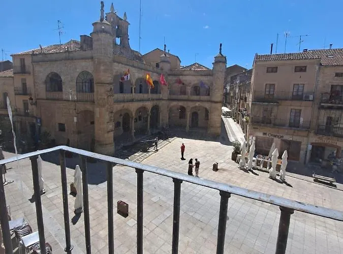 VuT - El Balcón de la Plaza - A