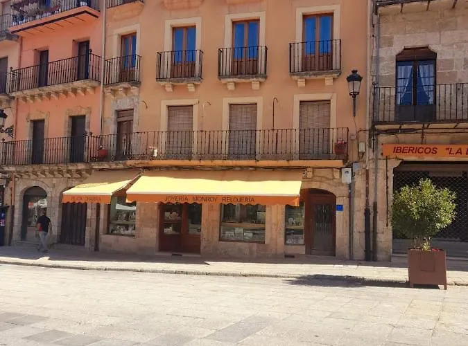 VuT - El Balcón de la Plaza - A