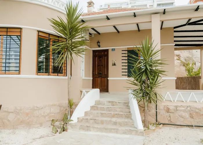 Villa Bahari By Seaward Suites