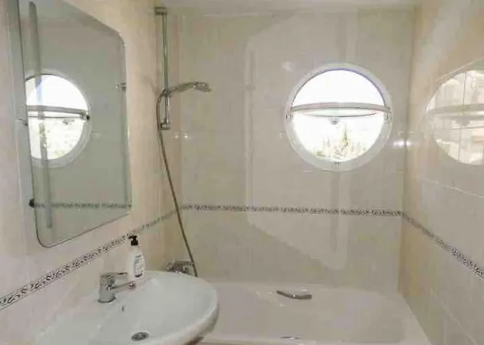Vibrant Central Albir Pad