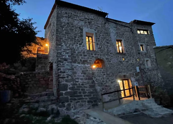 Castell De L'Aguda