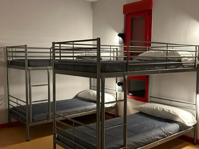 Albergue A Pobra Do Brollon