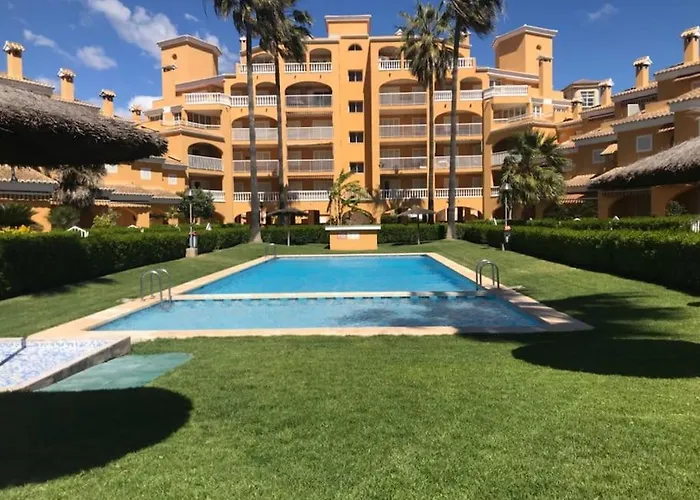 Casa adosada junto a la playa de El Perelló