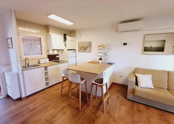 Apartamento con piscina y wifi cerca de la playa