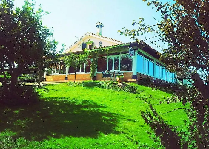 Surf House Gerra