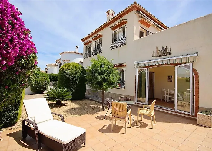 Mira Rosa Segaria - Els Poblets - 3 Double Bedroom