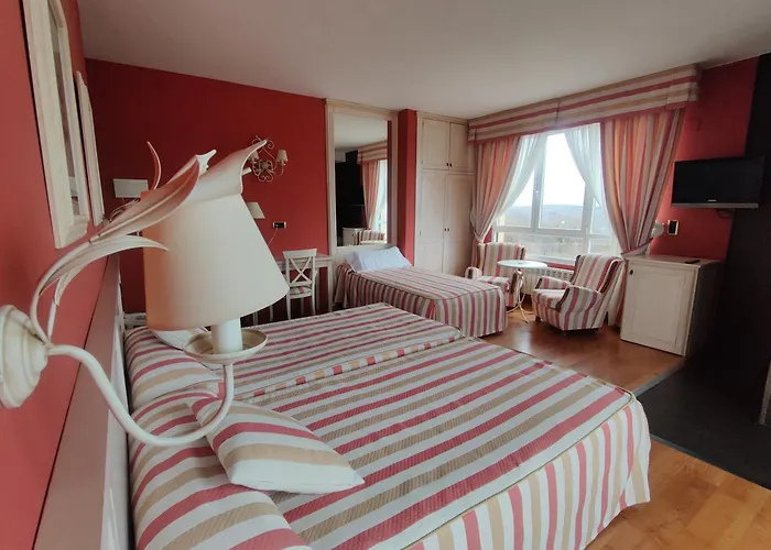 Hotel Leonor Mirón