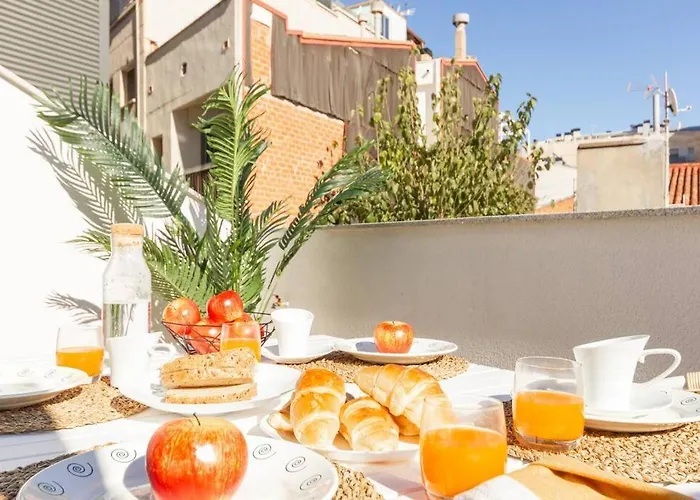 Duplex With Terrace Near Bcn