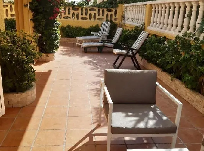 Adosado/casa con terraza y buhardilla. Playa El Perelló