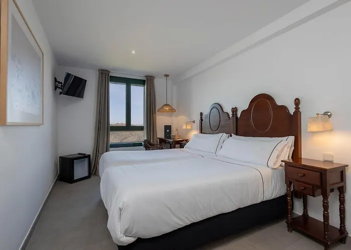 Hotel Tugasa Arco De La Villa