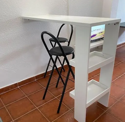Estudio amplio y luminoso