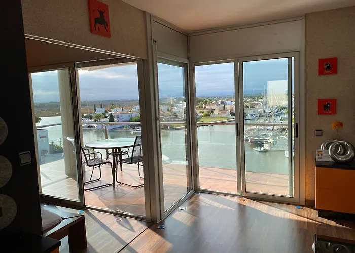 Vue Panoramique sur la Mediterrannée, appartement sur canal&proche plage