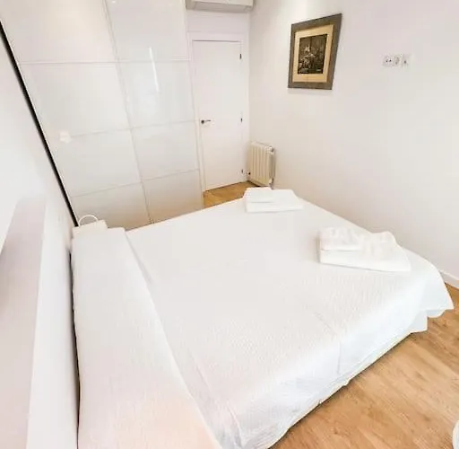 Anna & Thomas - Sitges Center Apt