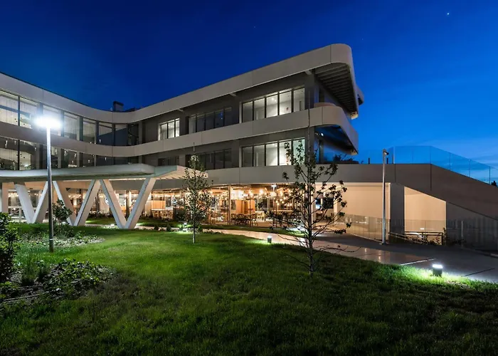 Student Experience Madrid Pozuelo - Luxury Hostel