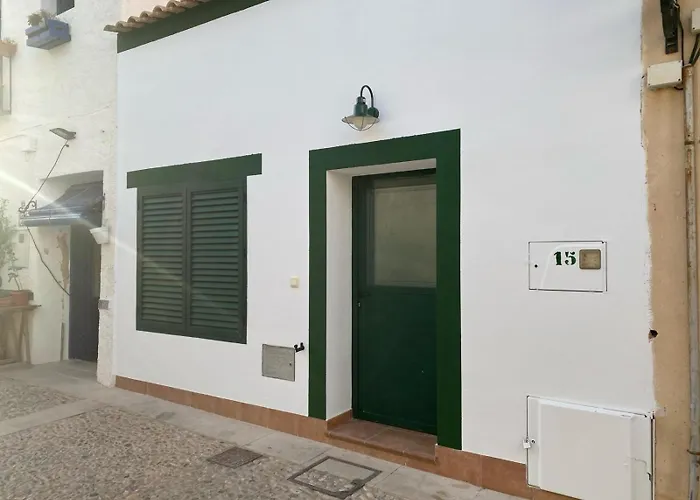 CASA TABARCA , disfruta del mágico atardecer de la isla