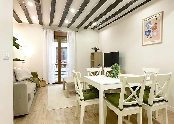 Apartamento de diseño en Laredo centro